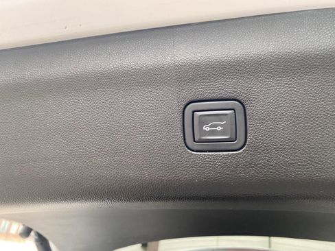 Certified 2023 Buick Enclave Essence AWD/4WD image 27