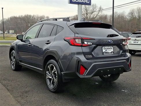 Used 2024 Subaru Crosstrek 2.0i Premium image 5