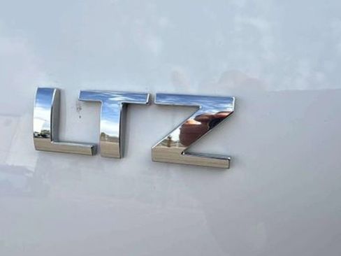 Used 2013 Chevrolet Suburban LTZ image 22