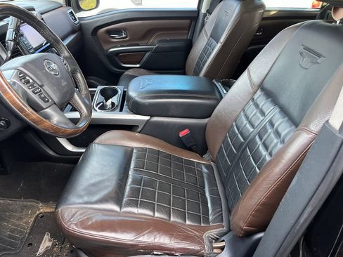 Used 2017 Nissan Titan Platinum Reserve AWD/4WD image 4