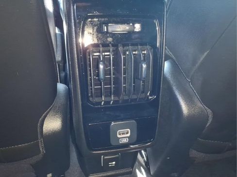 Used 2023 Jeep Compass Limited w/ Sun and Sound Group AWD/4WD image 13