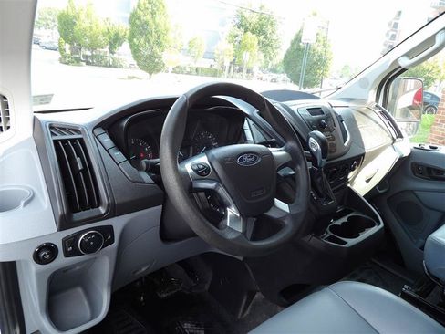 Used 2016 Ford Transit 250 130 Low Roof w/ Exterior Upgrade Package RWD image 19