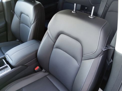 New 2026 Nissan Pathfinder SL FWD image 9