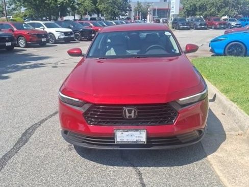 Used 2023 Honda Accord LX image 2