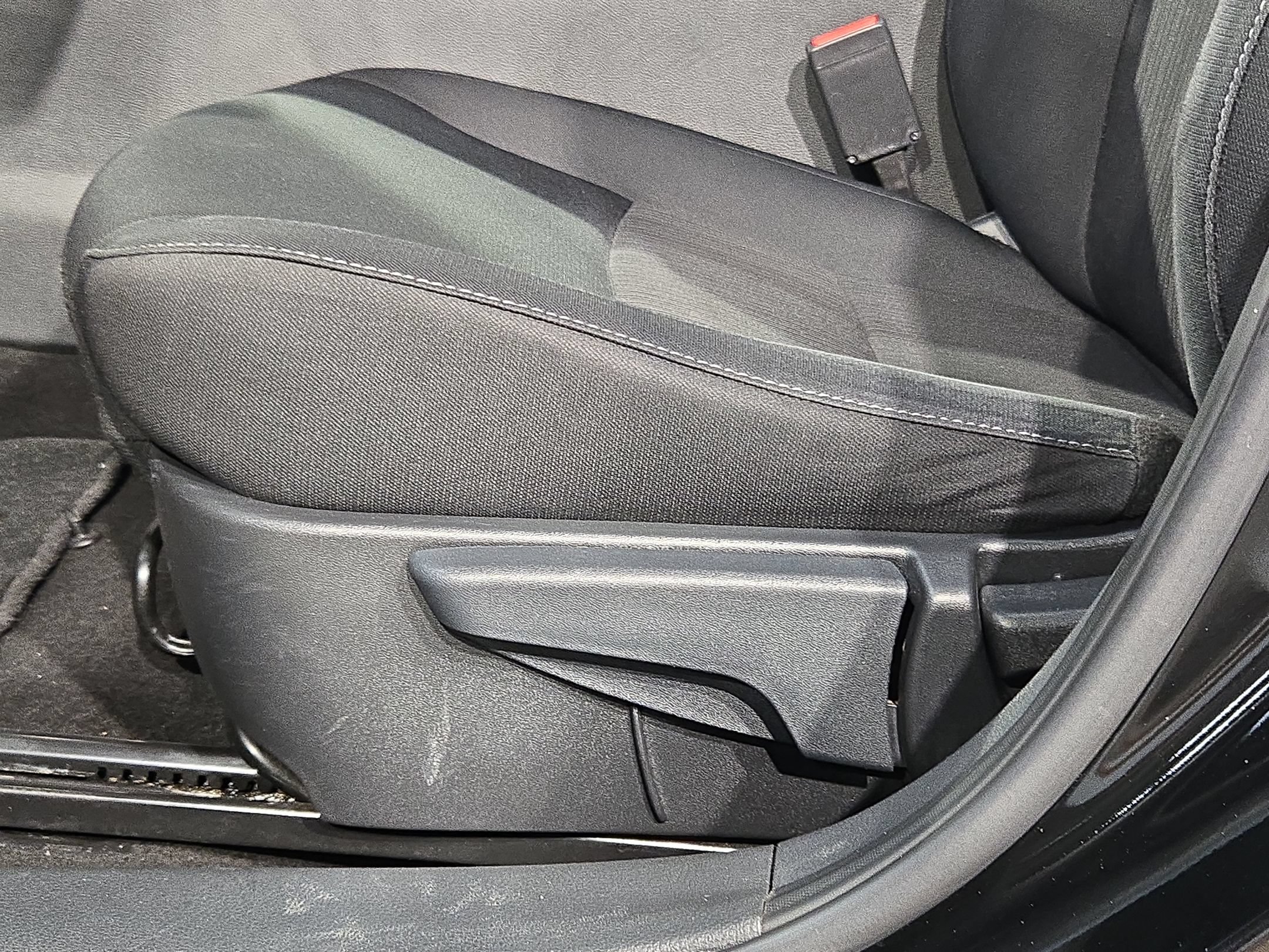 Used 2024 Nissan Sentra SV FWD image 22