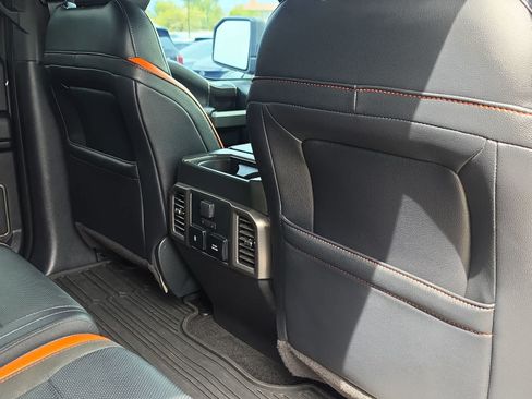 Used 2018 Ford F150 Raptor w/ Equipment Group 802A Luxury AWD/4WD image 16