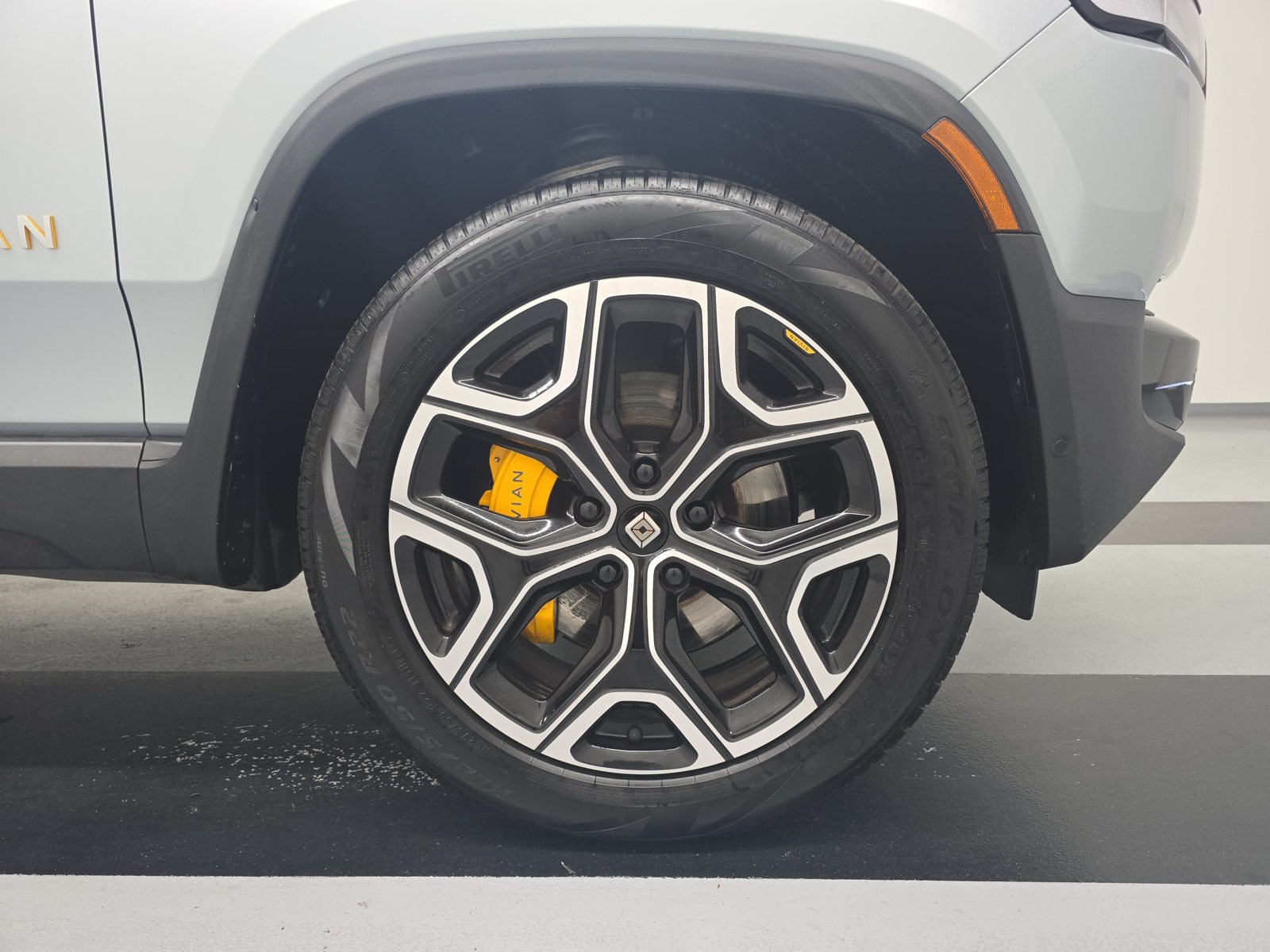 Used 2023 Rivian R1S Adventure Quad AWD/4WD image 11