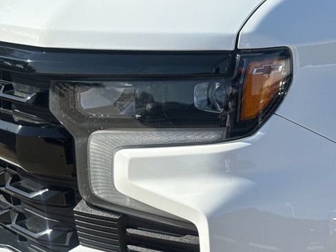 Used 2023 Chevrolet Silverado 1500 RST w/ Redline Edition AWD/4WD image 4