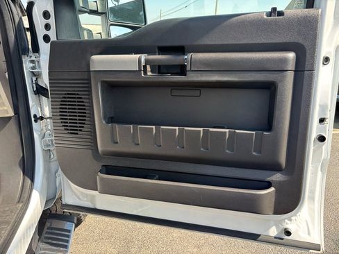 Used 2014 Ford F250 Lariat w/ Chrome Package image 26