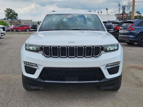 Used 2024 Jeep Grand Cherokee Limited w/ Trailer Tow Package AWD/4WD image 9