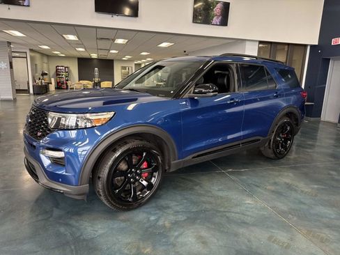 Used 2023 Ford Explorer ST w/ Equipment Group 401A image 6