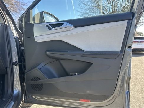 New 2026 Volkswagen Taos SE image 25
