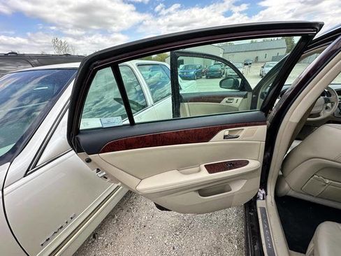 Used 2011 Toyota Avalon FWD image 23