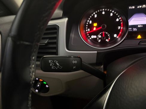 Used 2019 Volkswagen Atlas SE image 36