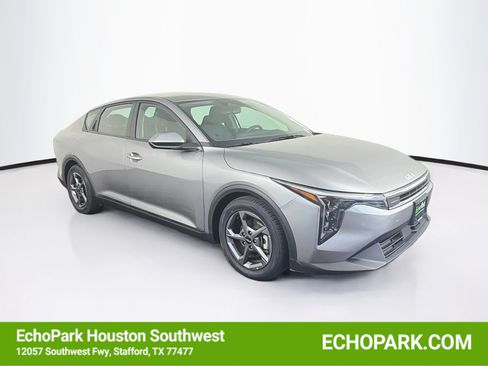 Used 2025 Kia K4 FWD image 1