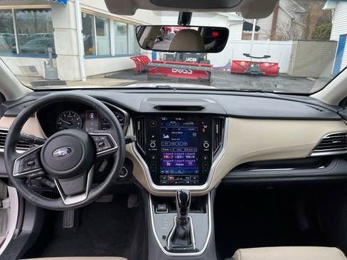 Used 2022 Subaru Outback Limited image 11