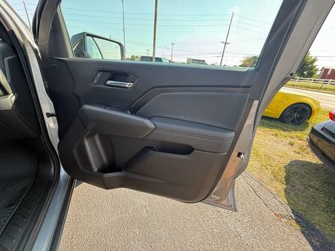 Used 2024 Chevrolet Colorado LT w/ LT Convenience Package III AWD/4WD image 23