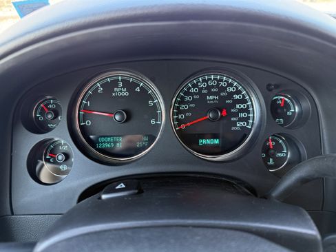 Used 2013 Chevrolet Suburban LT w/ Luxury Package image 28