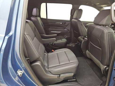 Used 2025 Chevrolet Traverse LT AWD/4WD image 20