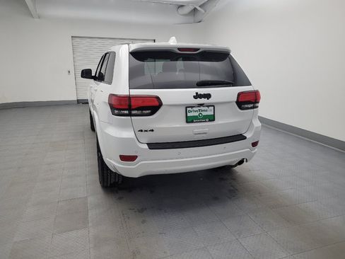 Used 2019 Jeep Grand Cherokee Altitude image 6