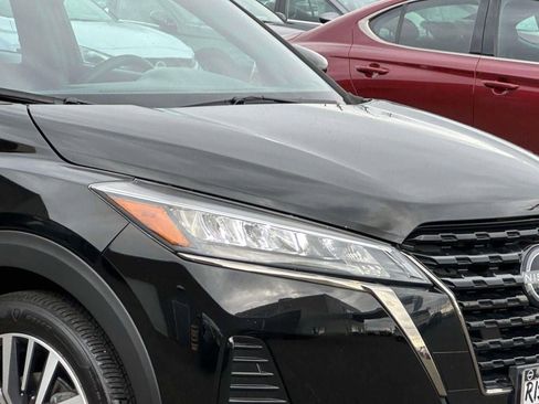 Used 2024 Nissan Kicks SR image 8