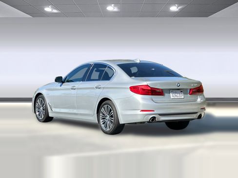 Used 2018 BMW 530i image 3