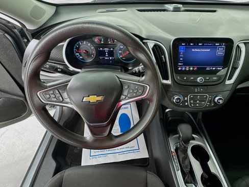 Used 2024 Chevrolet Malibu LT FWD image 12