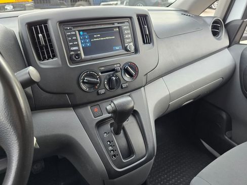 Used 2018 Nissan NV200 SV w/ Navigation Package image 25