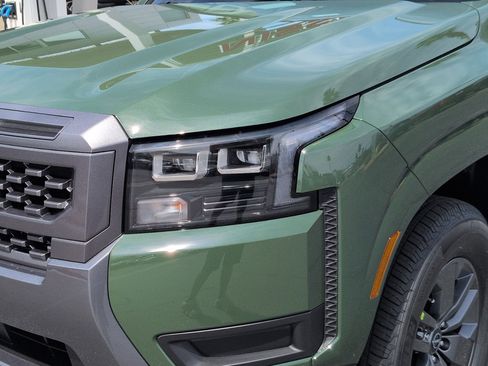 New 2026 Nissan Frontier SV w/ Tow Package RWD image 8