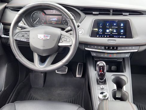 Certified 2023 Cadillac XT4 Sport w/ LPO, Onyx Lite Package FWD image 9