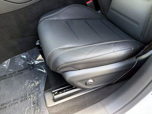 Certified 2026 Mercedes-Benz GLE 450 4MATIC image 17