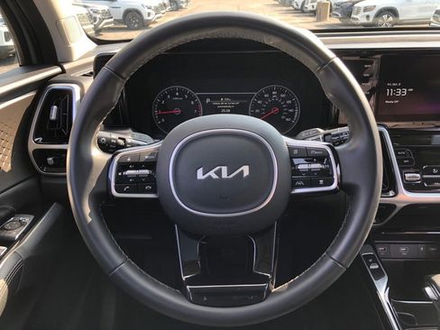 Used 2022 Kia Sorento SX image 19