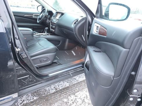 Used 2015 Nissan Pathfinder Platinum image 9