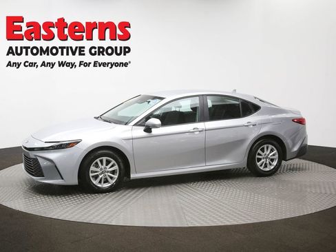 Used 2025 Toyota Camry LE FWD image 58