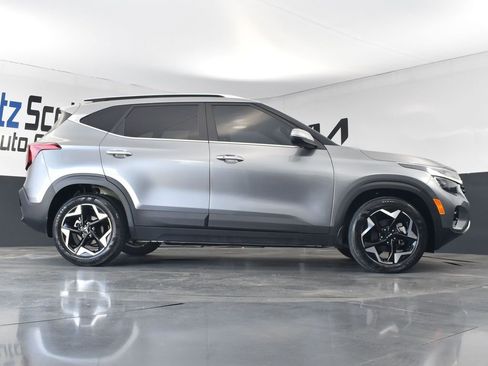 Used 2024 Kia Seltos EX FWD image 22