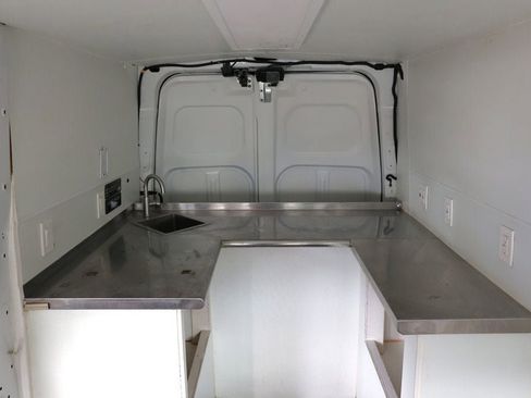 Used 2021 Nissan NV 2500 S image 25