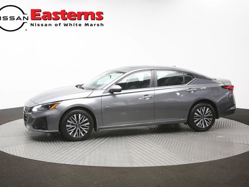 Used 2023 Nissan Altima 2.5 SV w/ SV Premium Package AWD/4WD image 58