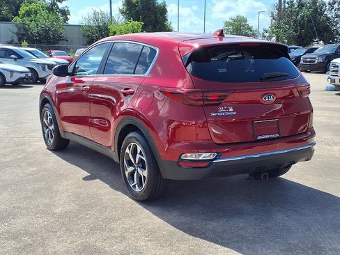 Used 2022 Kia Sportage LX FWD image 2