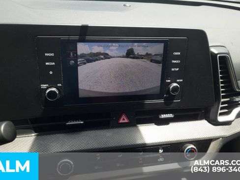 Used 2025 Kia Sportage LX FWD image 5