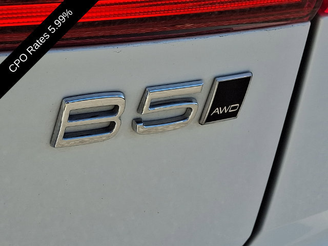 Certified 2024 Volvo XC60 B5 Plus w/ Climate Package AWD/4WD image 35