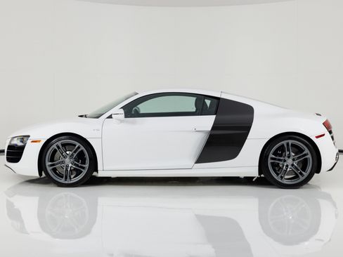 Used 2012 Audi R8 V10 AWD/4WD image 6