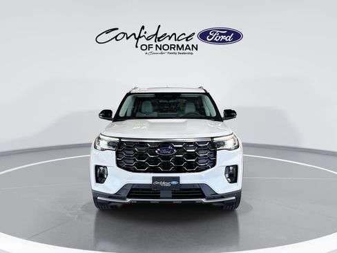 New 2026 Ford Explorer Platinum w/ LUX Leather Package AWD/4WD image 2