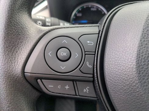 Used 2021 Toyota RAV4 XLE image 23