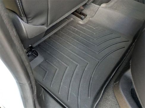 Used 2022 Chevrolet Colorado Z71 image 33