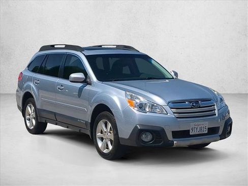 Used 2014 Subaru Outback 2.5i Limited AWD/4WD image 3
