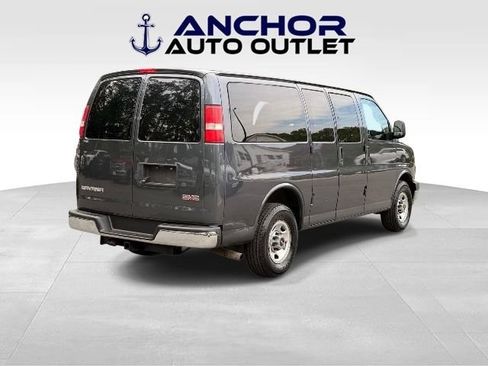 Used 2017 GMC Savana 2500 LT w/ LT Preferred Equipment Group RWD image 8