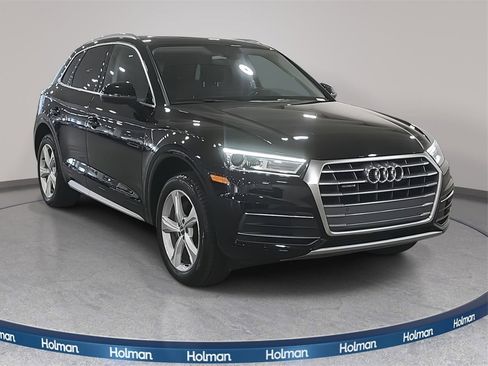 Used 2020 Audi Q5 2.0T Premium w/ Convenience Package image 4