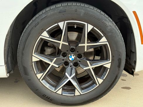 Used 2025 BMW X3 xDrive30i image 9