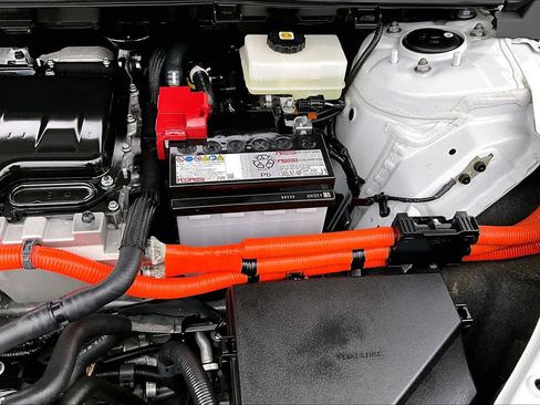 Used 2024 Toyota bZ4X XLE image 32