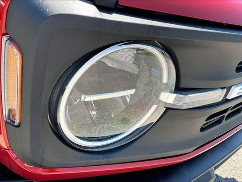 Used 2022 Ford Bronco Black Diamond AWD/4WD image 32